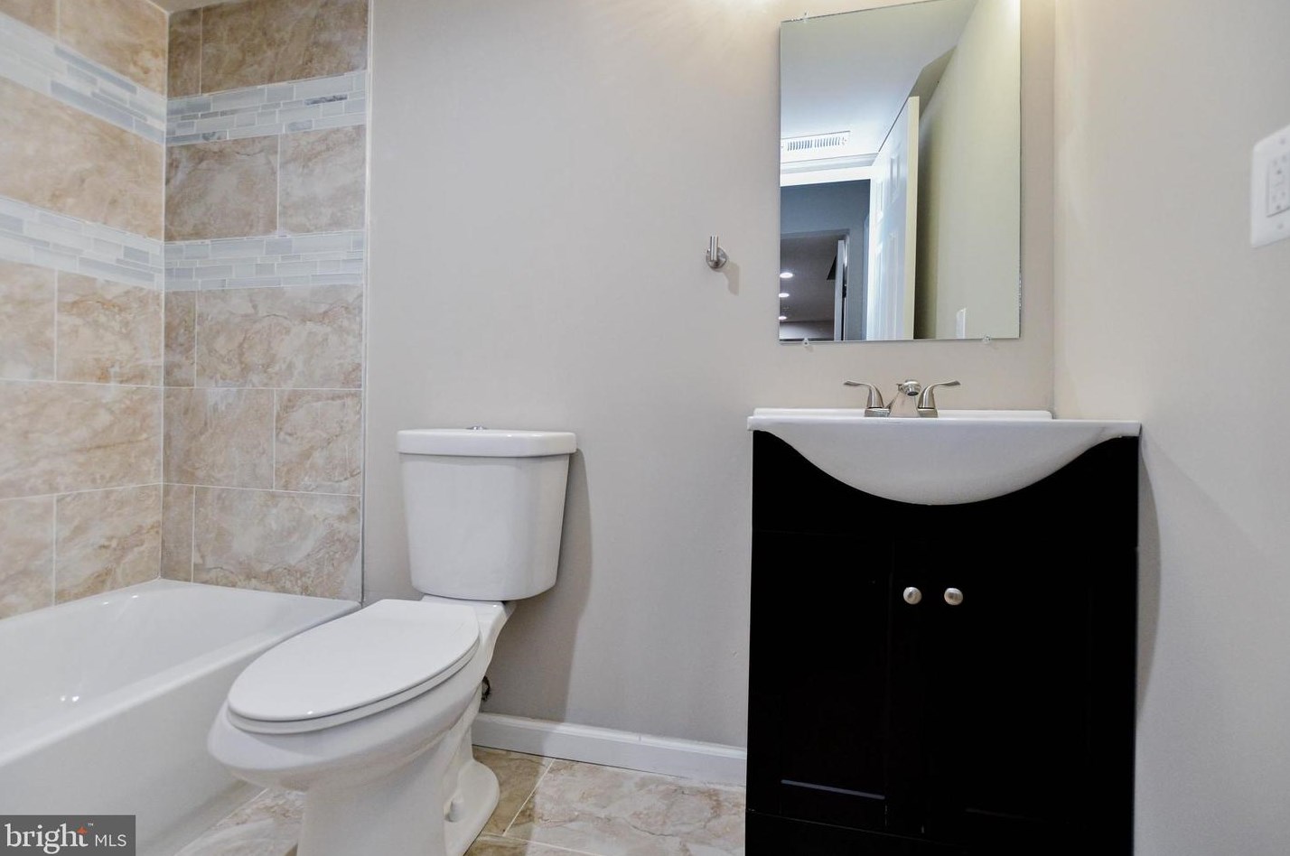 5022 Emo St, Capitol Heights MD  20743-2862 exterior