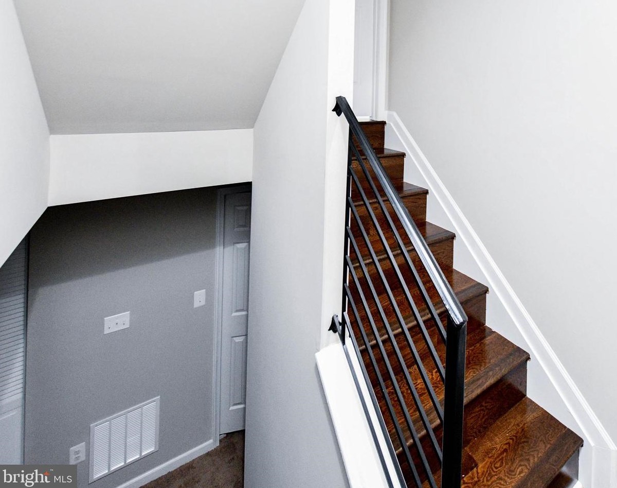 5022 Emo St, Capitol Heights MD  20743-2862 exterior