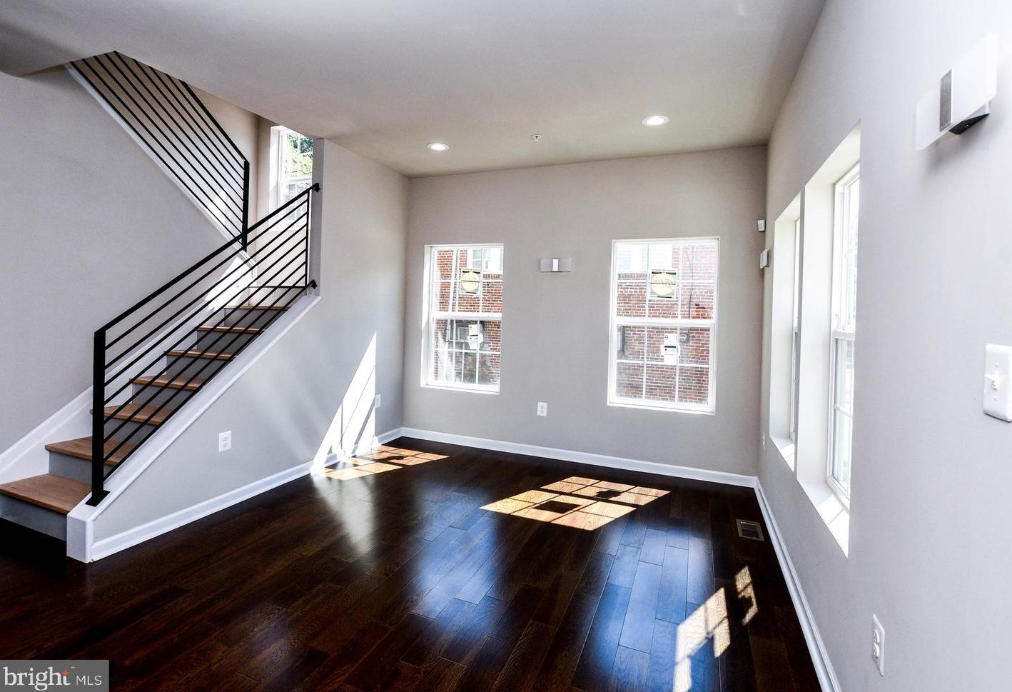 5022 Emo St, Capitol Heights MD  20743-2862 exterior