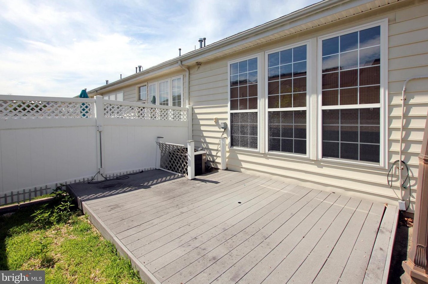 7223 Winterfield Ter, Laurel MD  20707-9487 exterior
