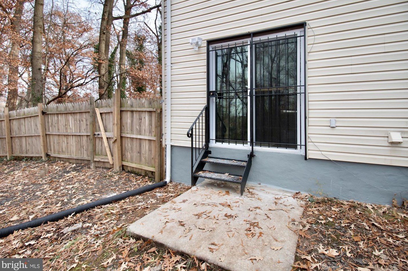 5816 Dade St, Capitol Heights MD  20743-2031 exterior