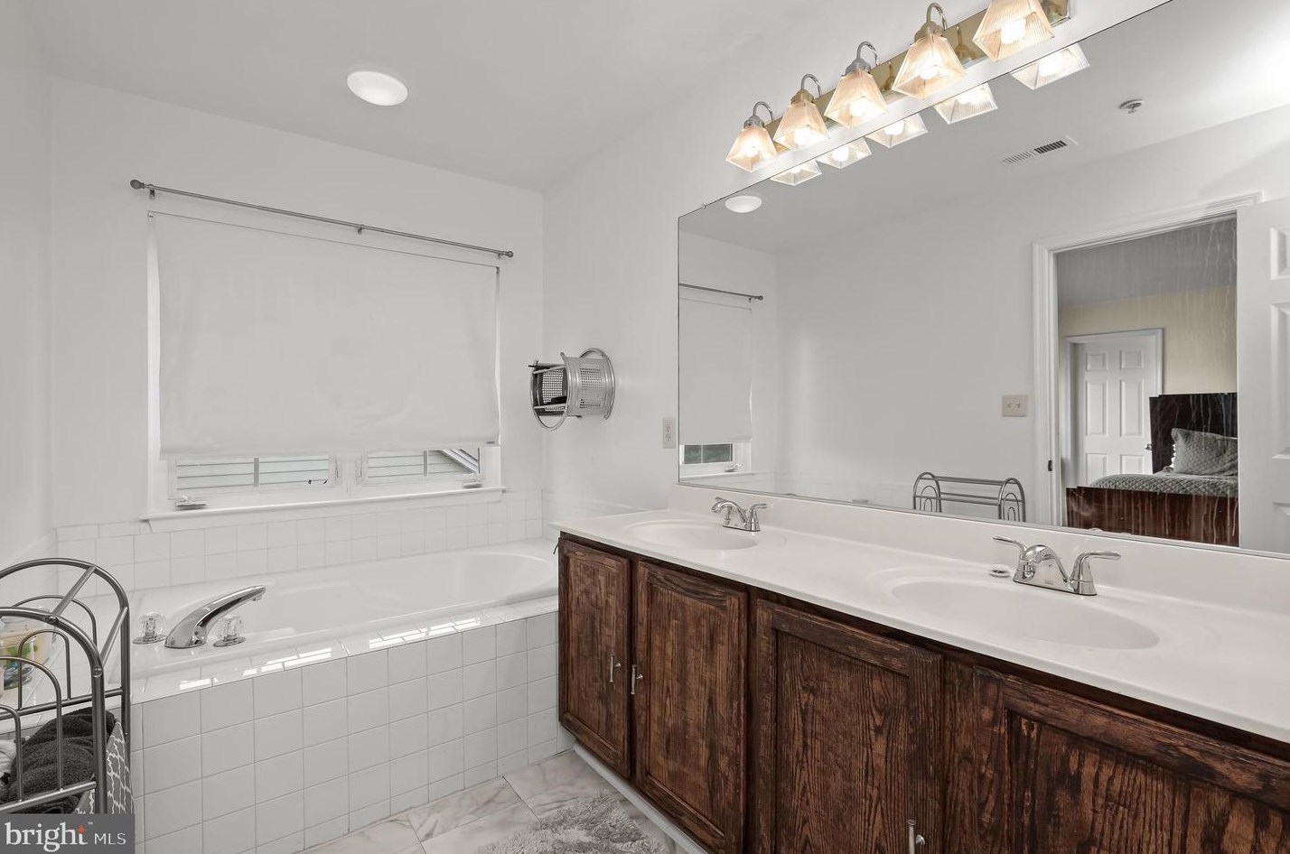 9002 Fox Park Rd, Clinton MD  20735-6100 exterior