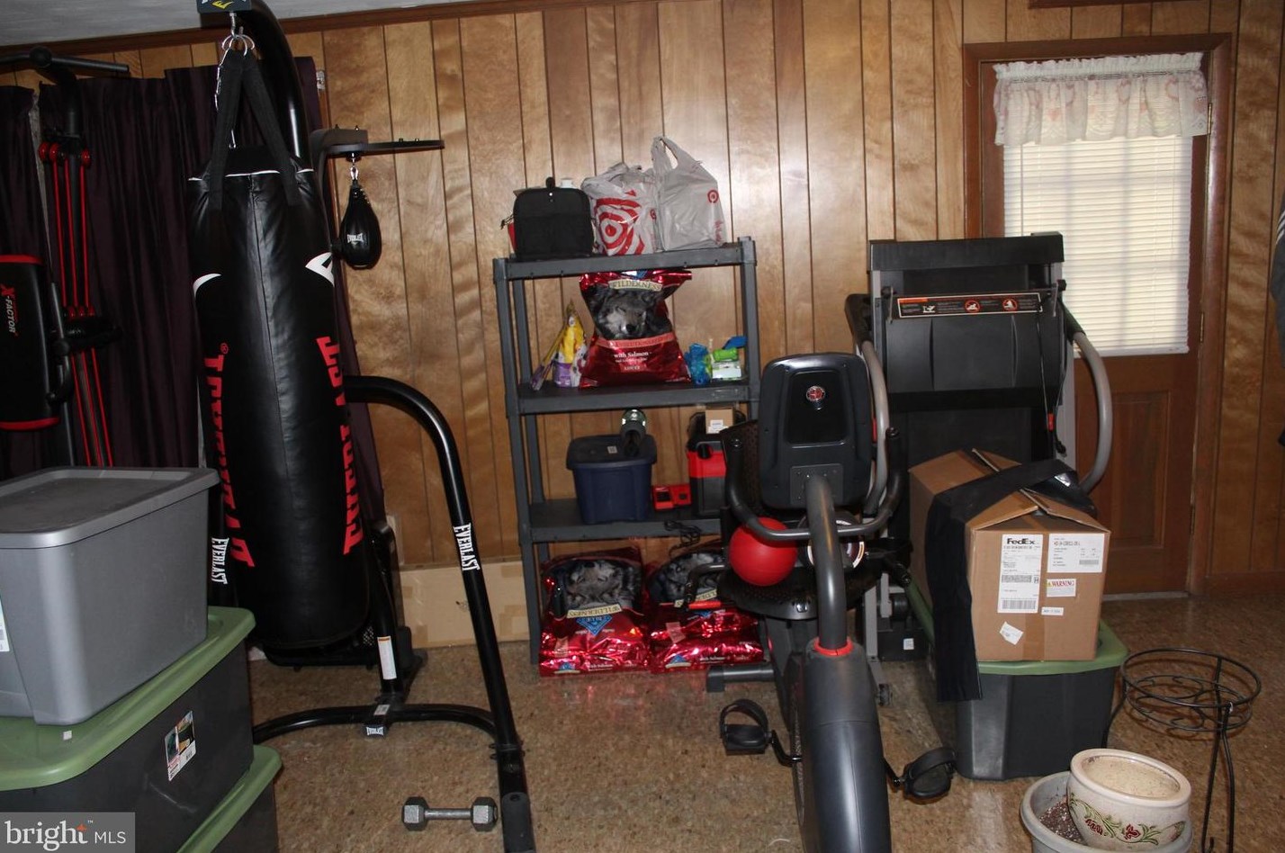 7909 Derby Dr, Clinton MD  20735-1550 exterior