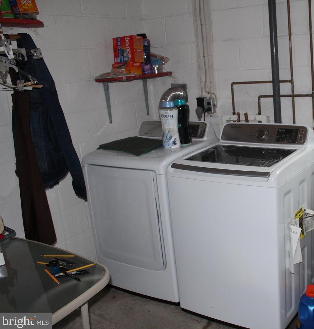 7909 Derby Dr, Clinton MD  20735-1550 exterior