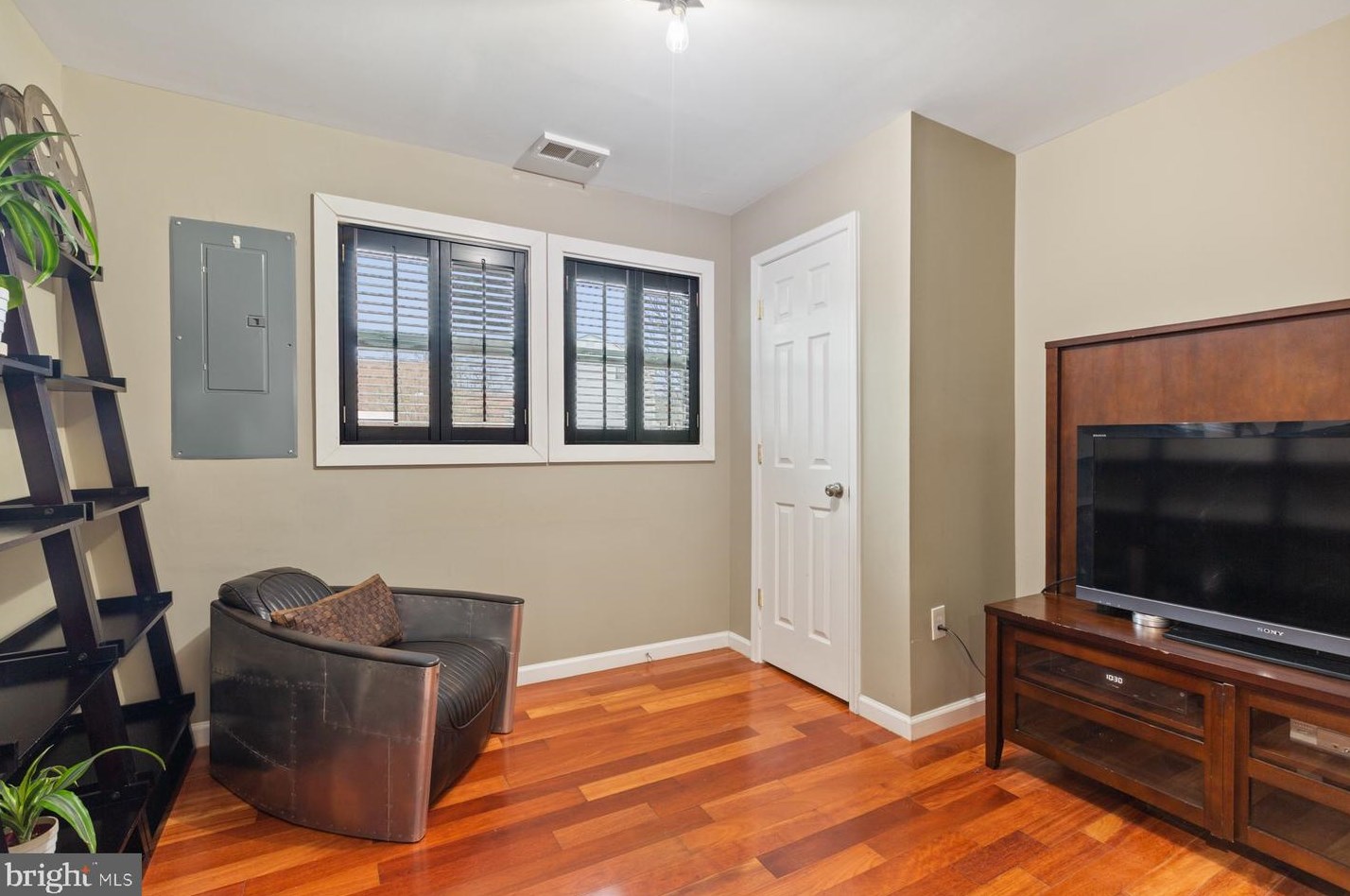 617 Goldleaf Ave, Capitol Heights MD  20743-2417 exterior