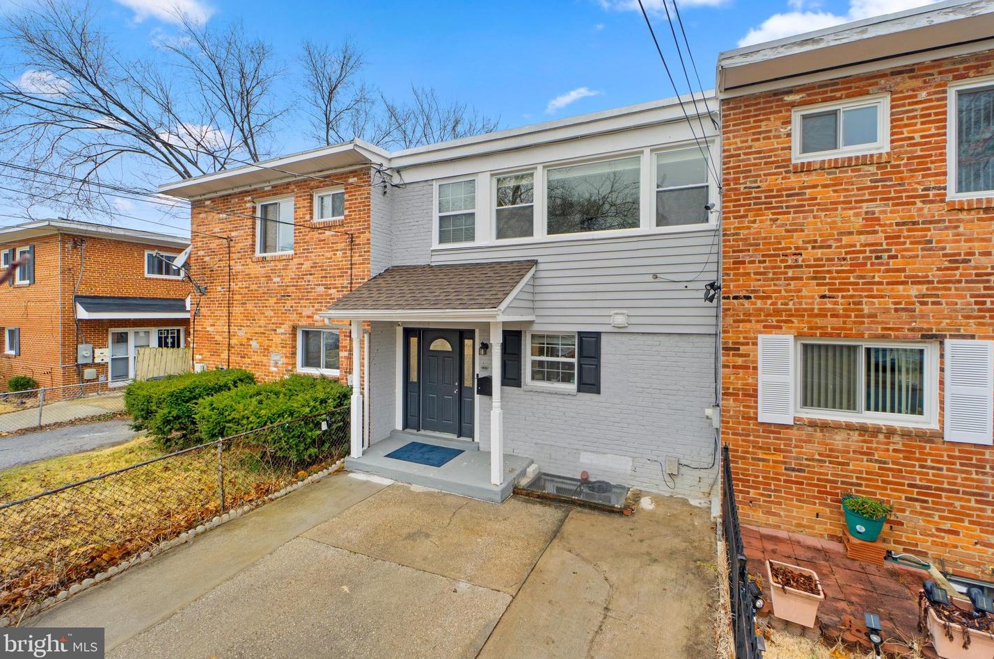 908 Meadows Ct, Oxon Hill MD  20745-2861 exterior