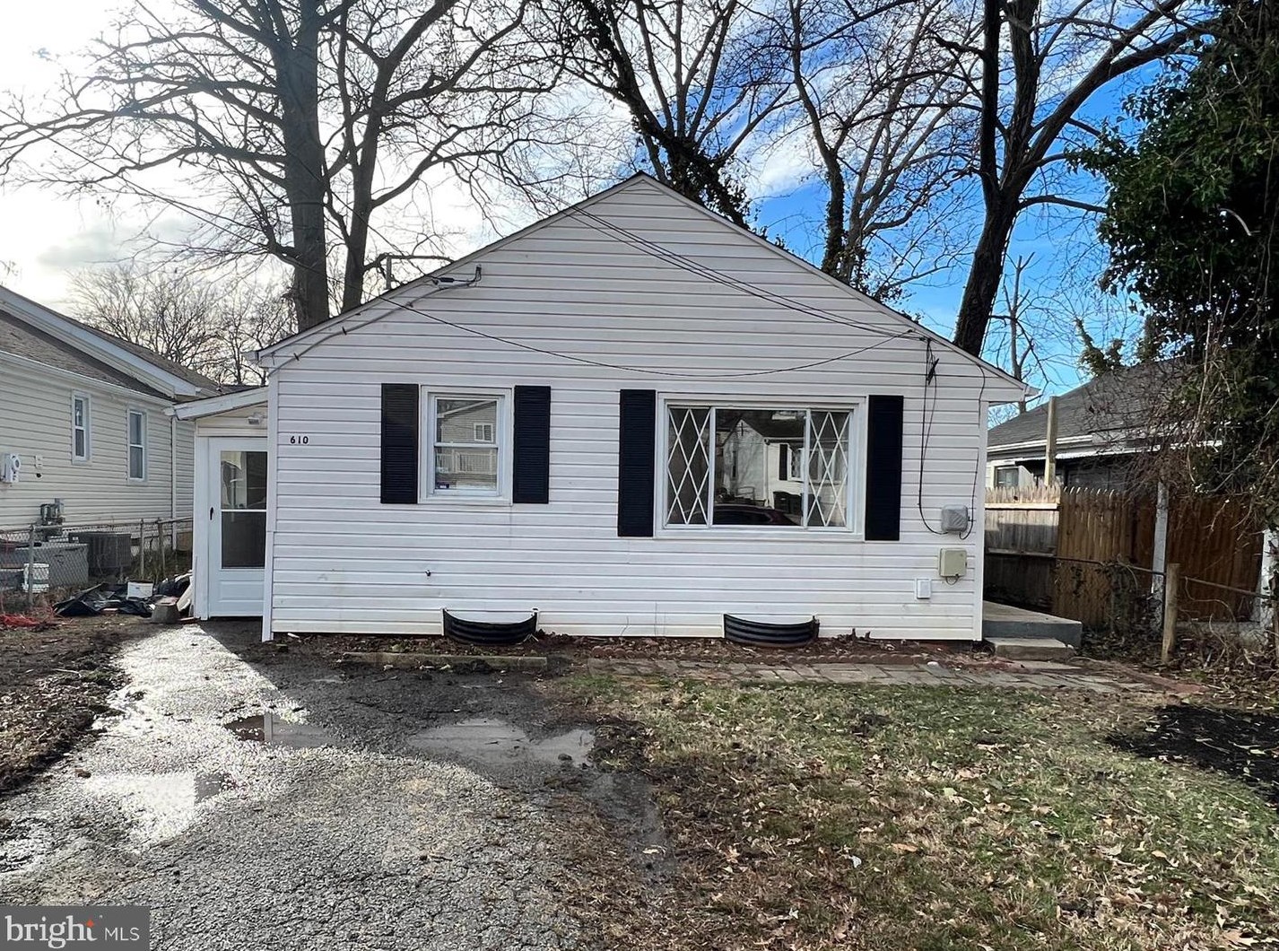 610 Fernleaf Ave, Capitol Heights MD  20743-6002 exterior