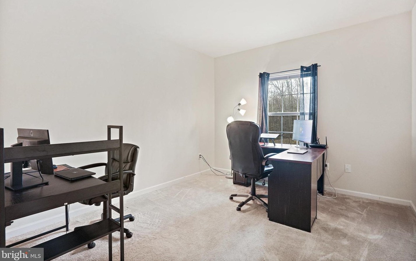 6813 Simmons Ln, Clinton MD  20735-9720 exterior