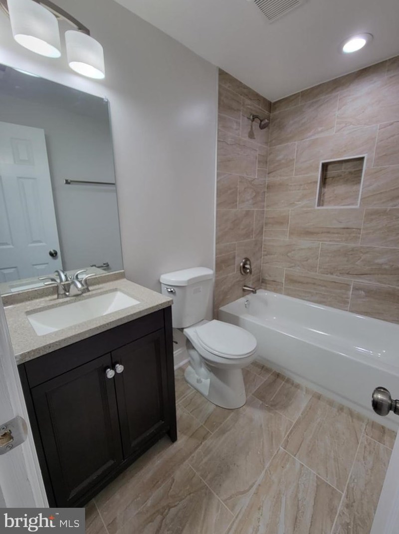 5629 Southern Ave, Capitol Heights MD  20743-2880 exterior