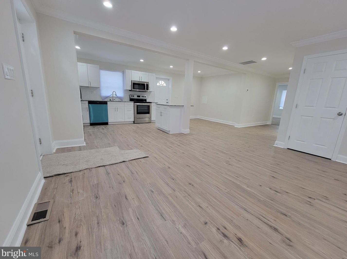 5629 Southern Ave, Capitol Heights MD  20743-2880 exterior