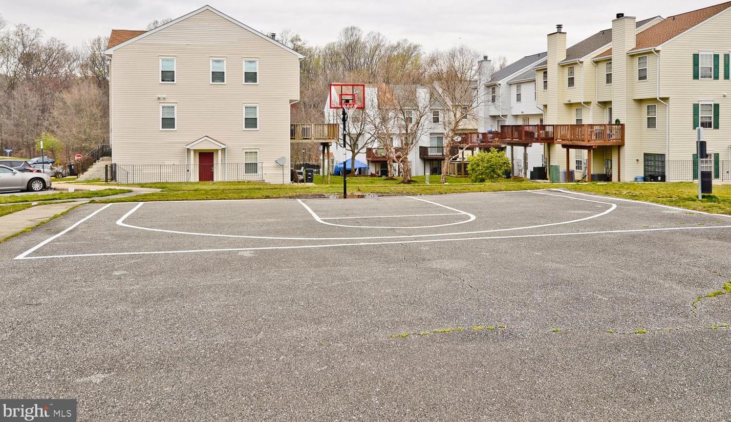 4114 Crab Apple Ct, Suitland MD  20746-3060 exterior