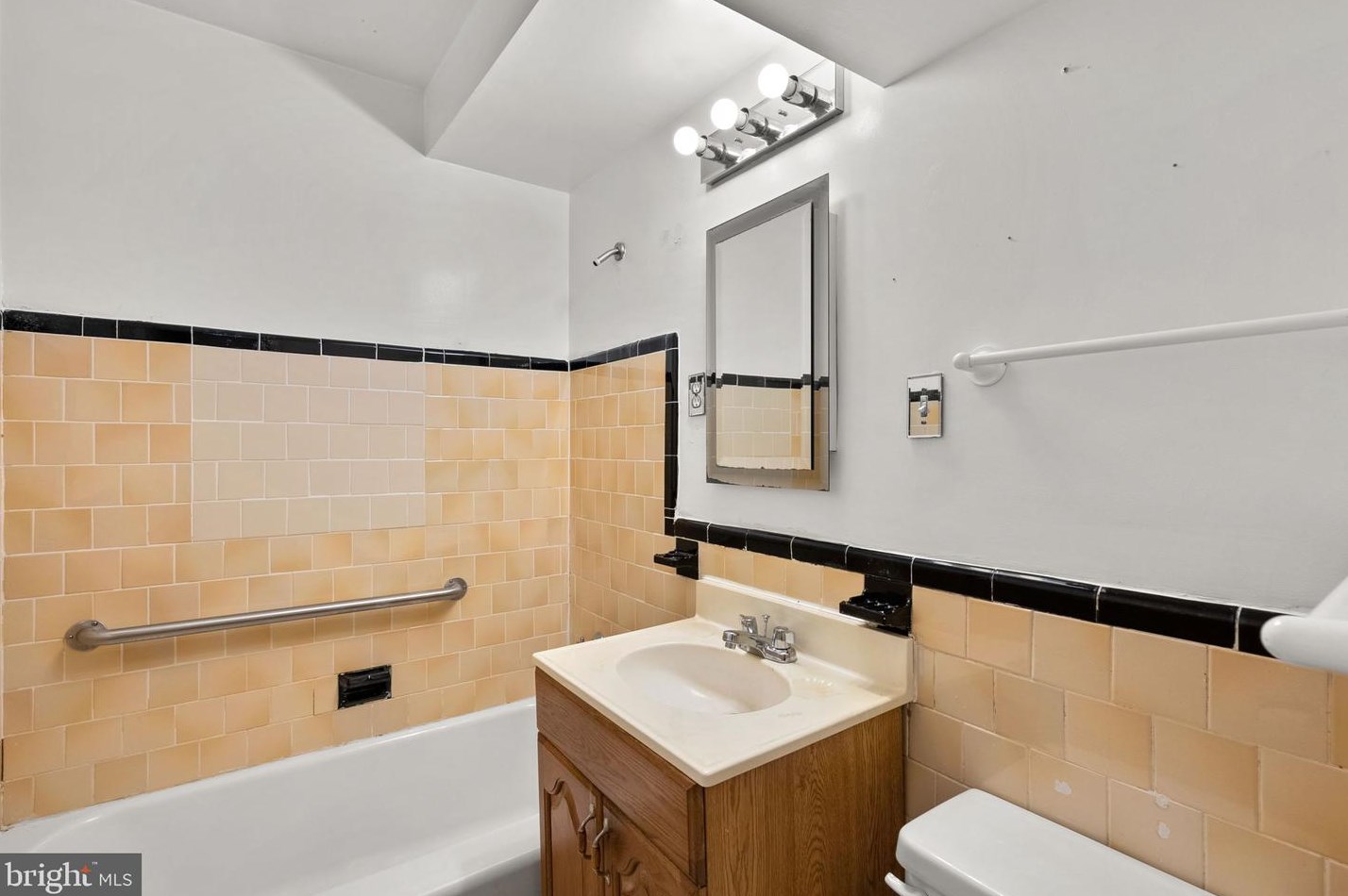 1107 Farmingdale Ave, Capitol Heights MD  20743-1214 exterior