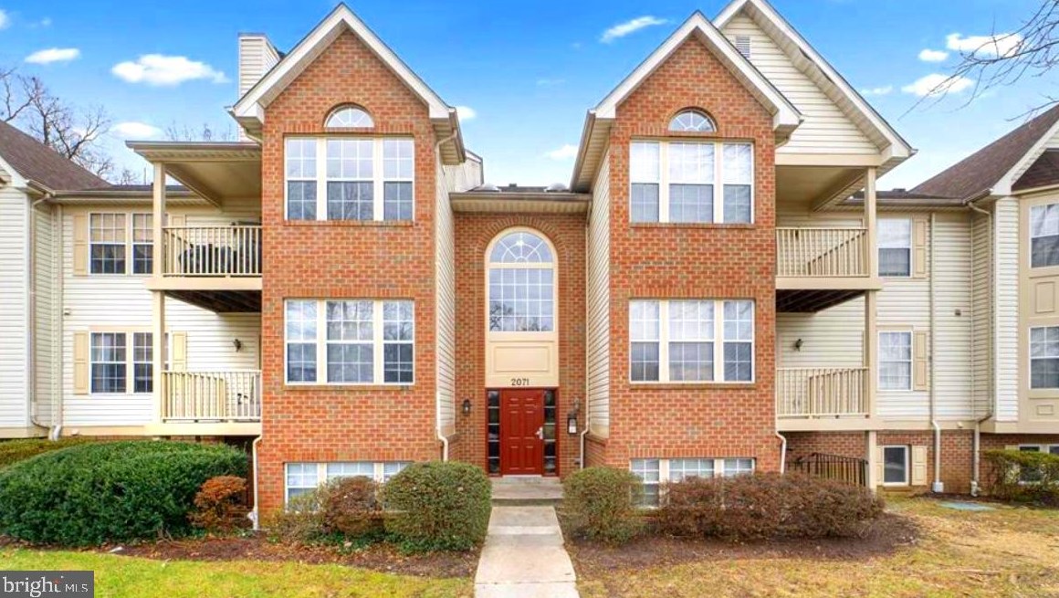 2071 Alice Ave, Oxon Hill MD  20745-3572 exterior