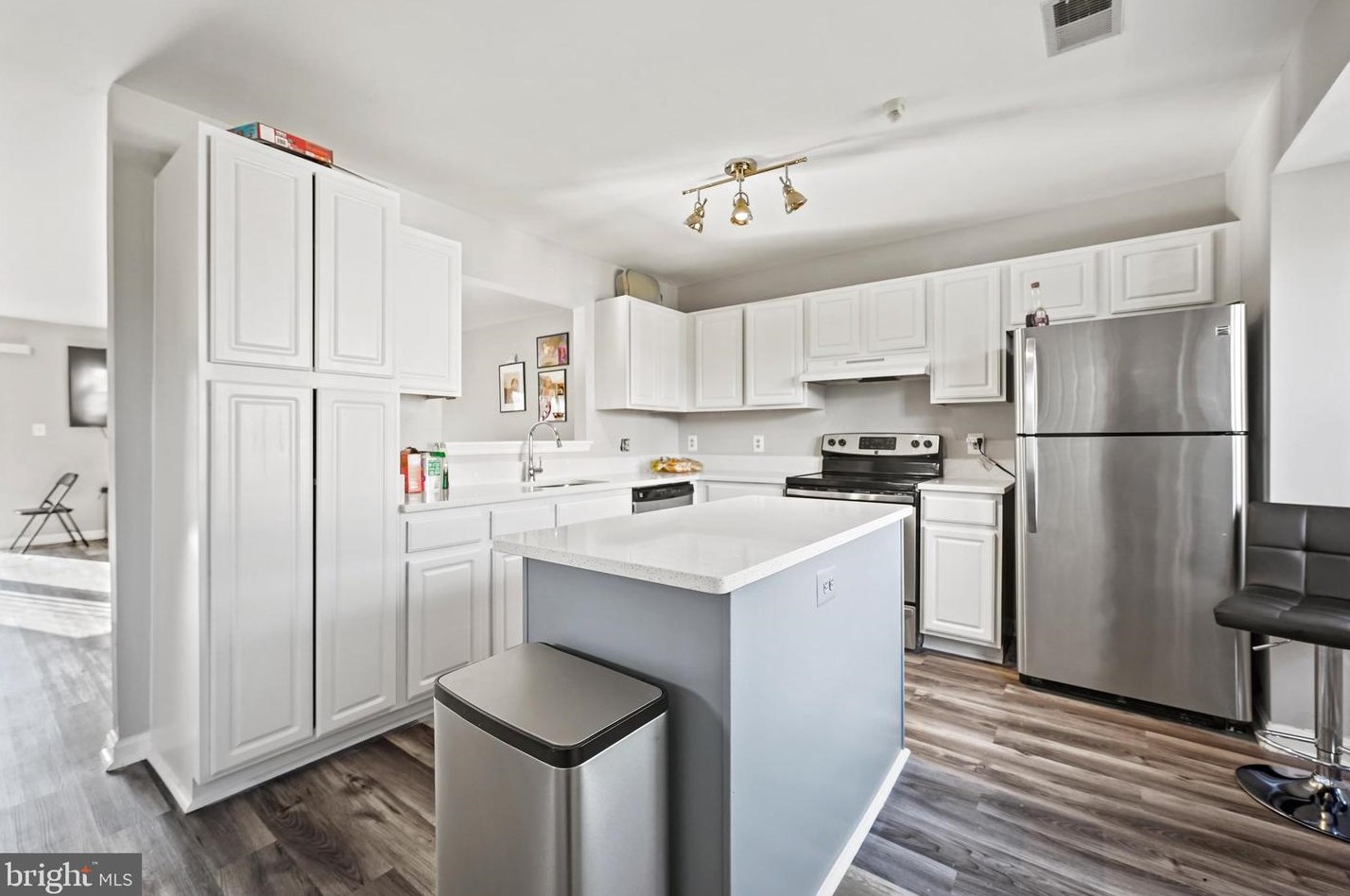 4807 Cowslip Ct, Oxon Hill MD  20745-3406 exterior