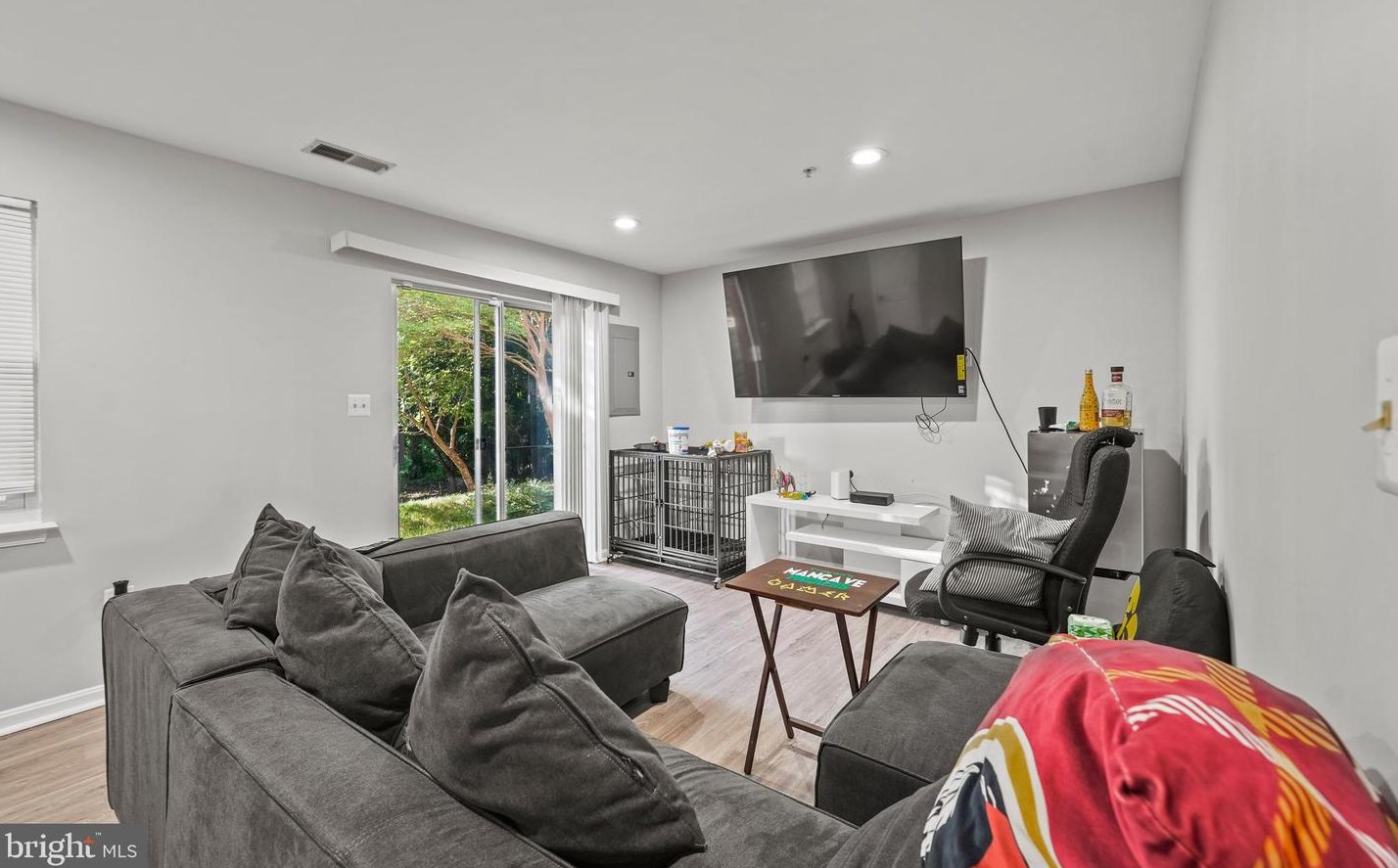 4807 Cowslip Ct, Oxon Hill MD  20745-3406 exterior