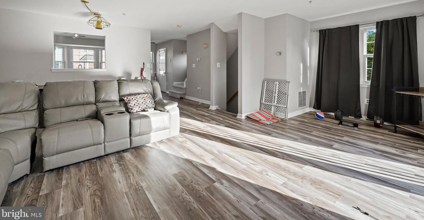 4807 Cowslip Ct, Oxon Hill MD  20745-3406 exterior