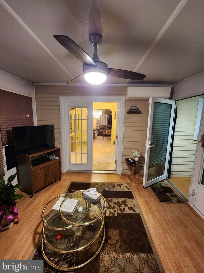 9507 Dalmatia Dr, Clinton MD  20735-4404 exterior