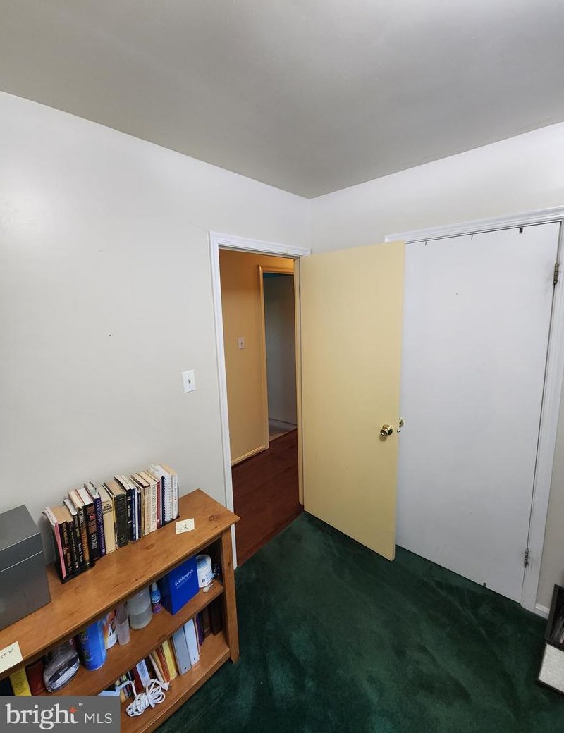 9507 Dalmatia Dr, Clinton MD  20735-4404 exterior