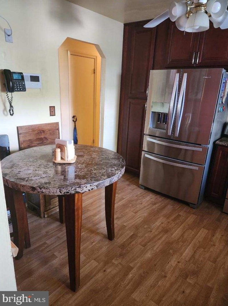 9507 Dalmatia Dr, Clinton MD  20735-4404 exterior