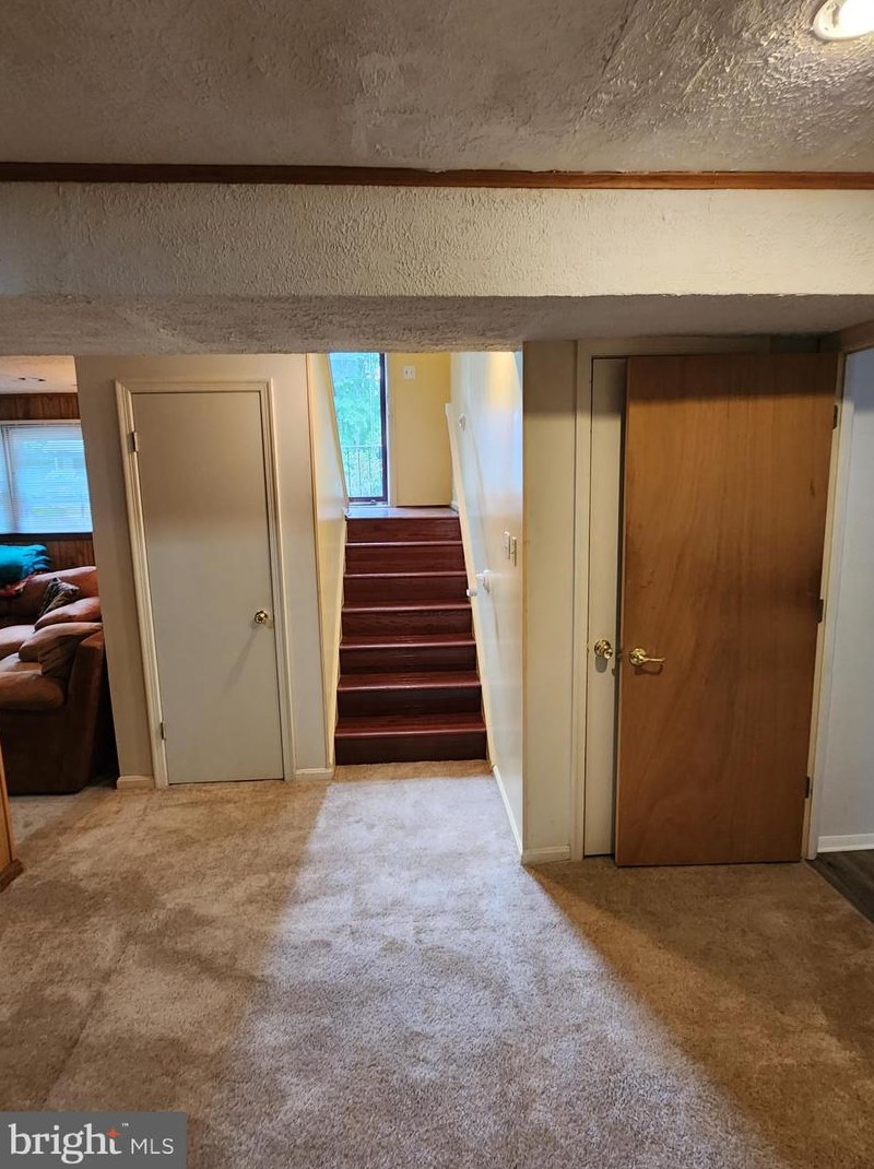 9507 Dalmatia Dr, Clinton MD  20735-4404 exterior