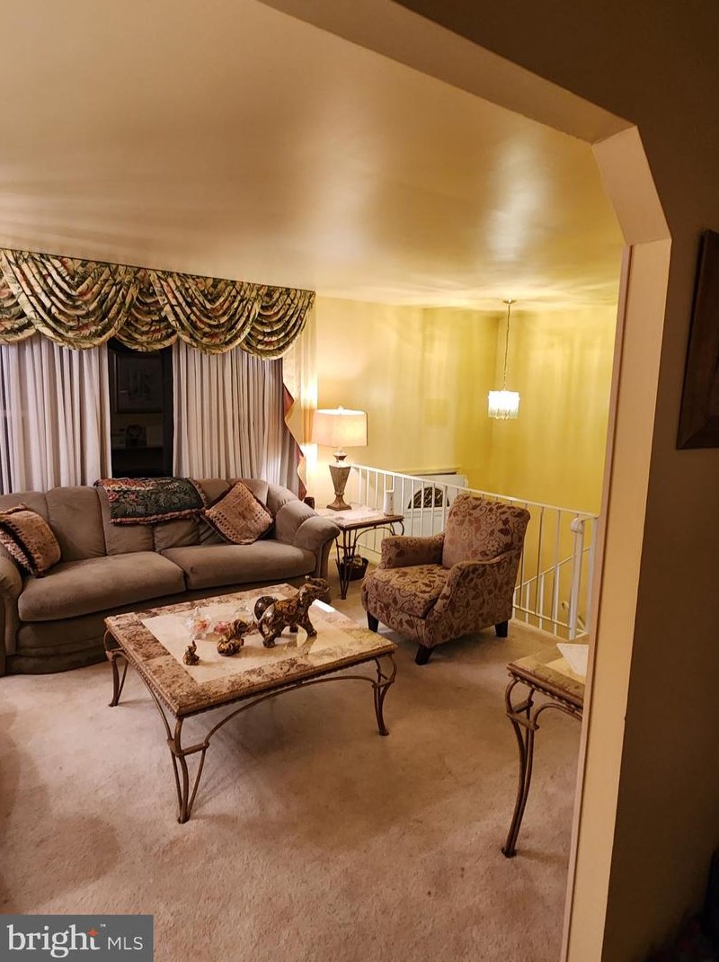 9507 Dalmatia Dr, Clinton MD  20735-4404 exterior