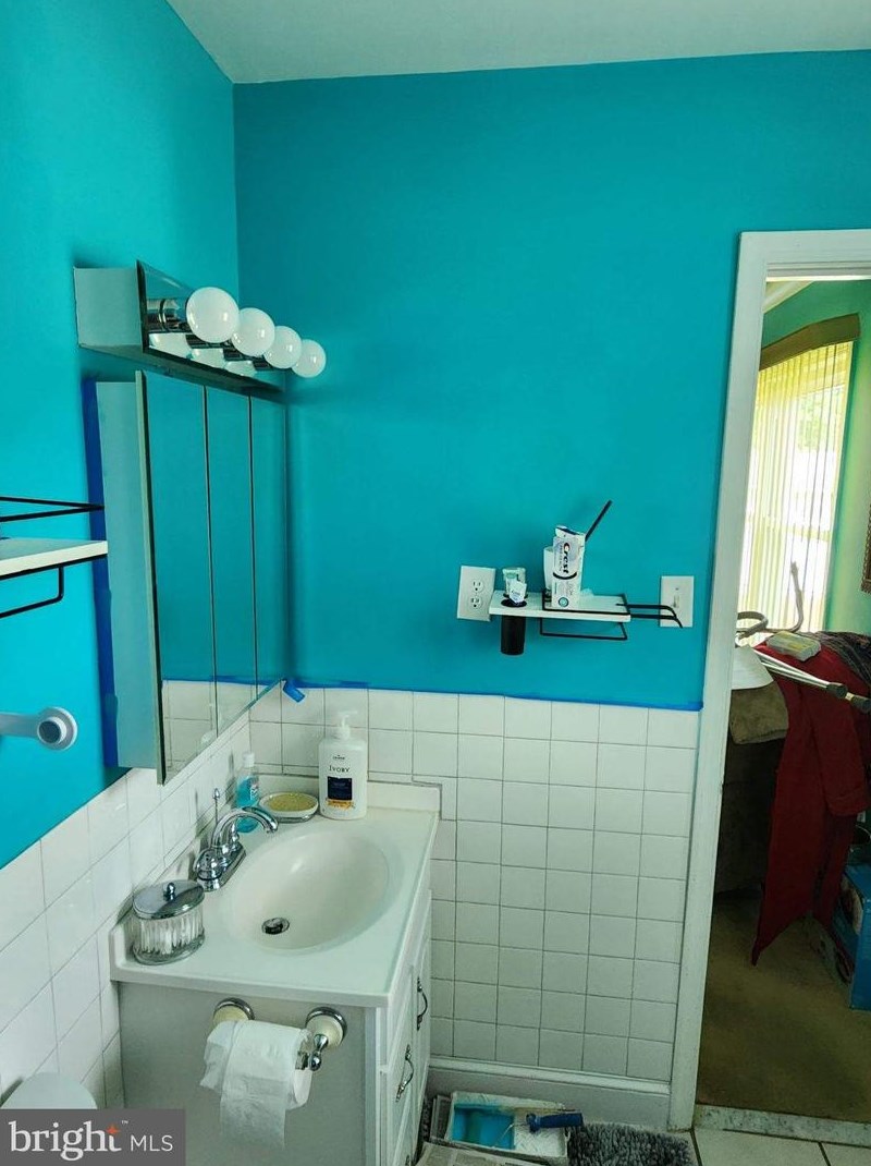 9507 Dalmatia Dr, Clinton MD  20735-4404 exterior