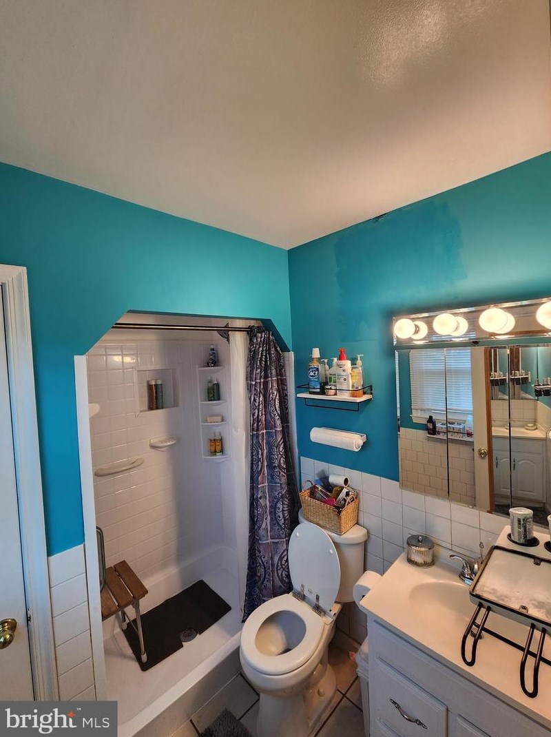 9507 Dalmatia Dr, Clinton MD  20735-4404 exterior