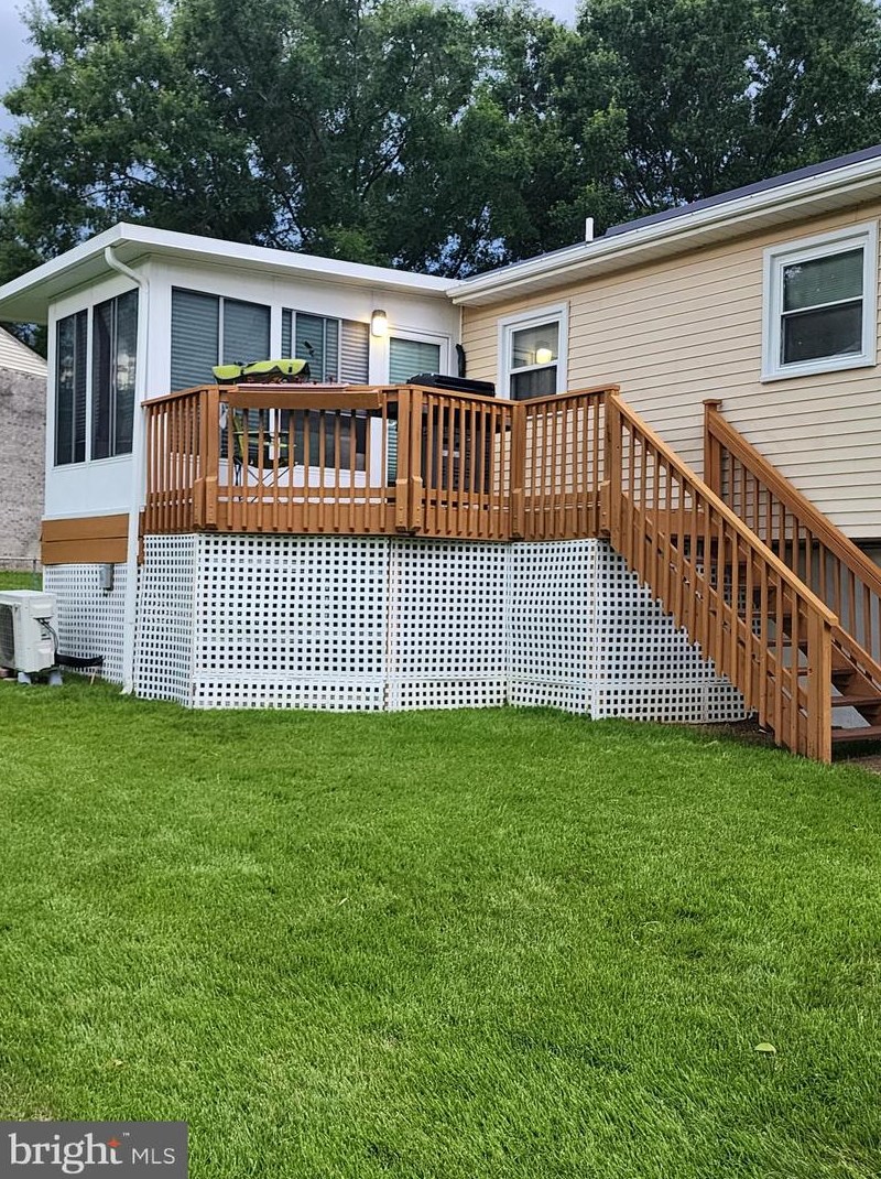 9507 Dalmatia Dr, Clinton MD  20735-4404 exterior