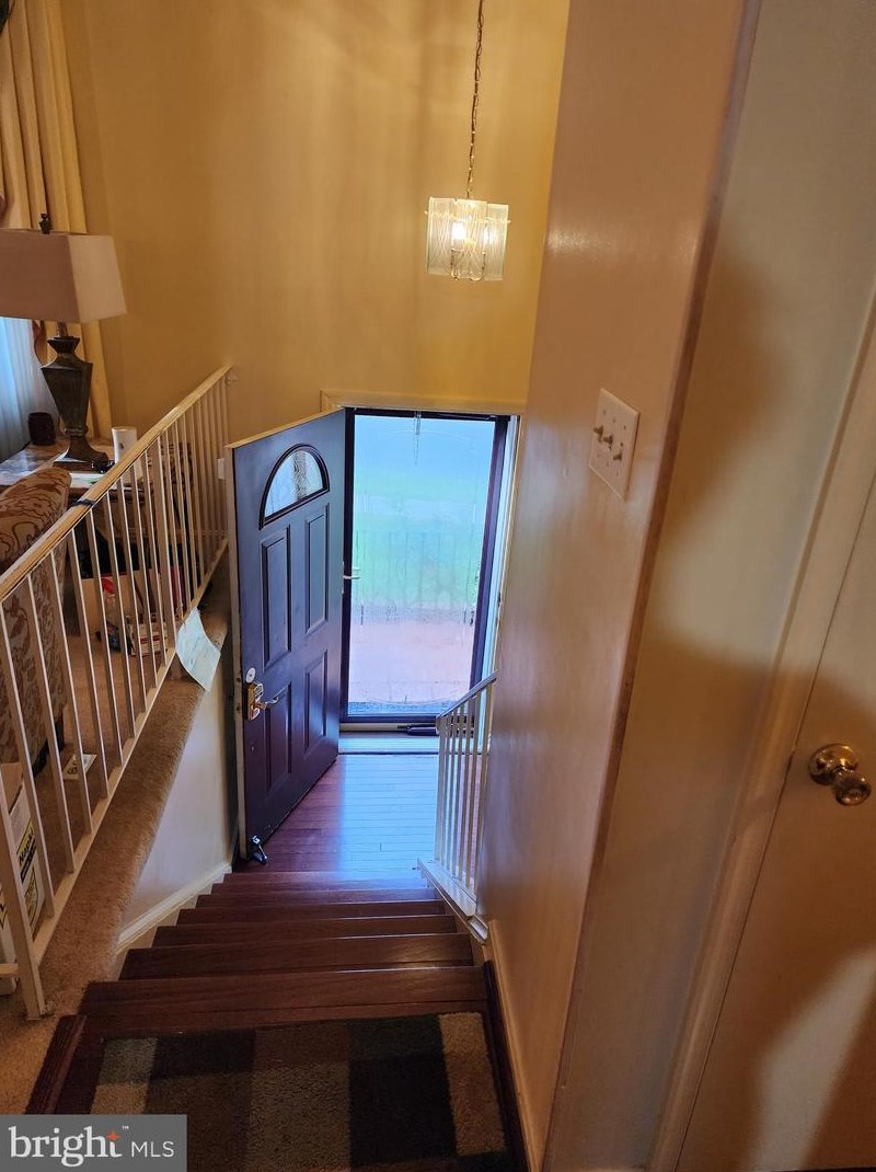 9507 Dalmatia Dr, Clinton MD  20735-4404 exterior