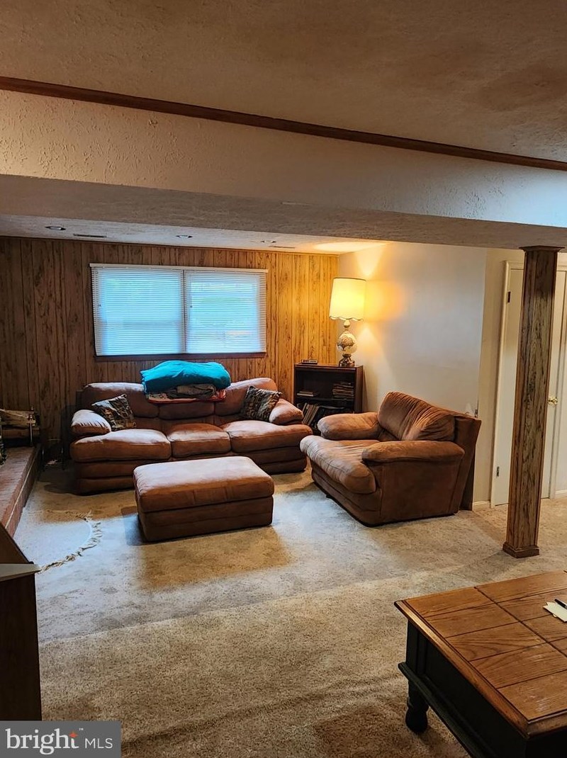 9507 Dalmatia Dr, Clinton MD  20735-4404 exterior