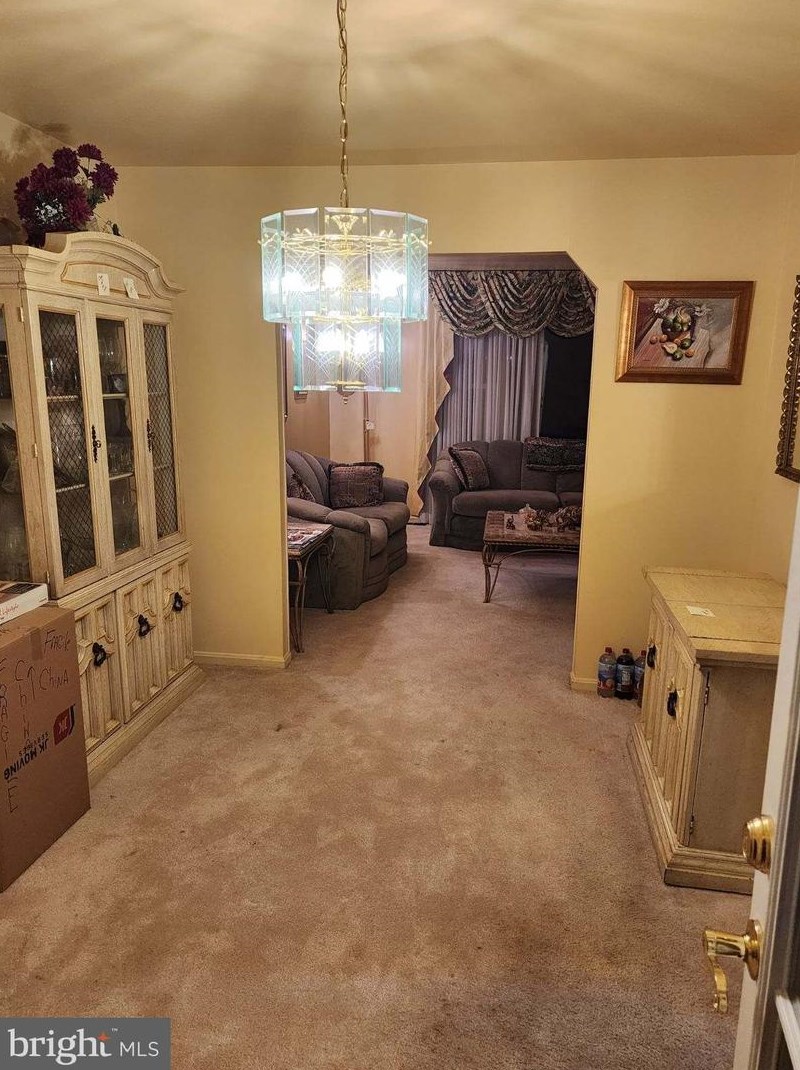 9507 Dalmatia Dr, Clinton MD  20735-4404 exterior