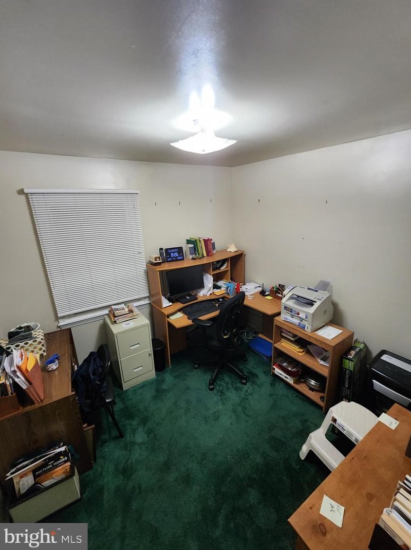 9507 Dalmatia Dr, Clinton MD  20735-4404 exterior