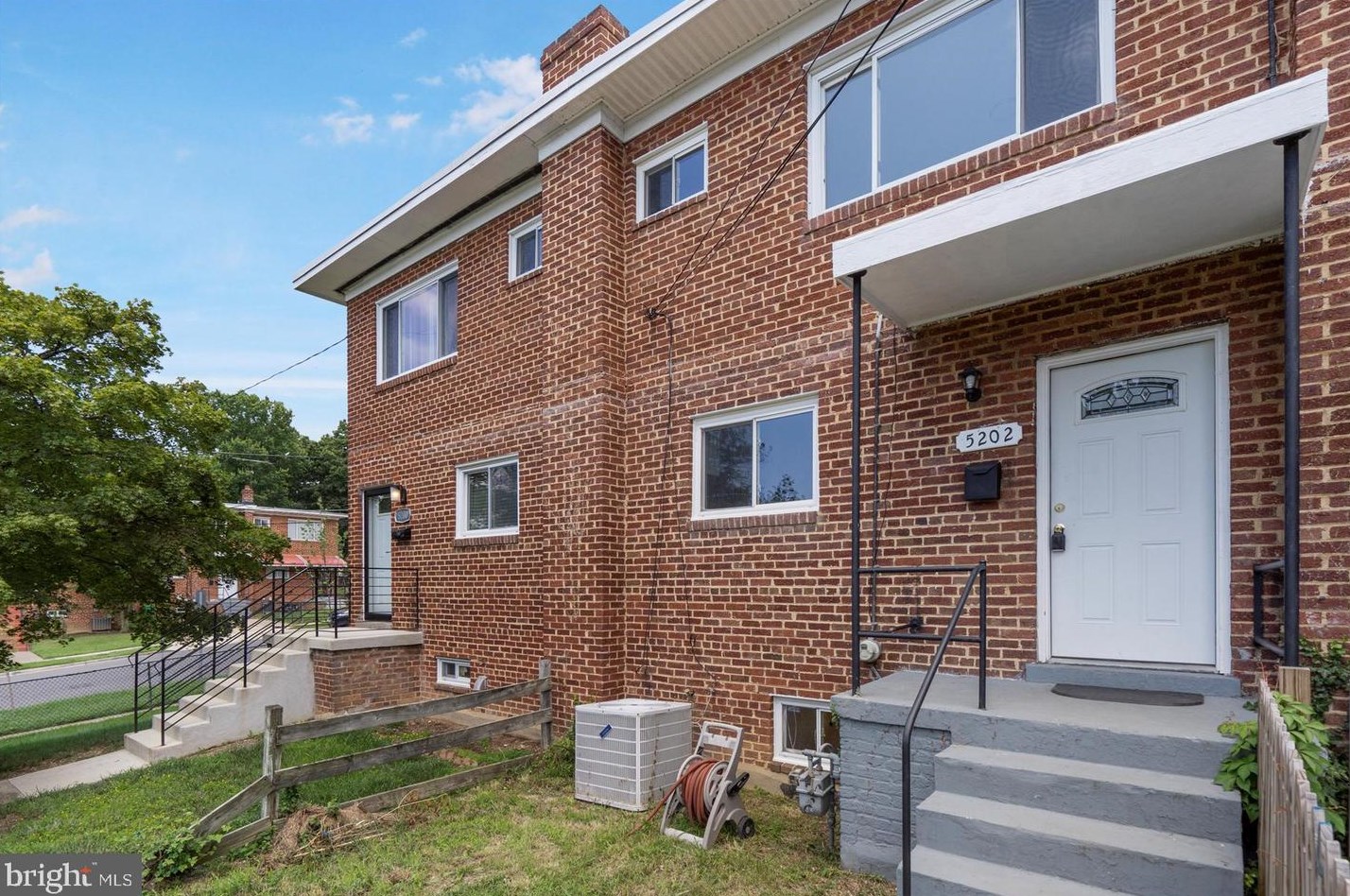 5202 Leverett St, Oxon Hill MD  20745-2032 exterior