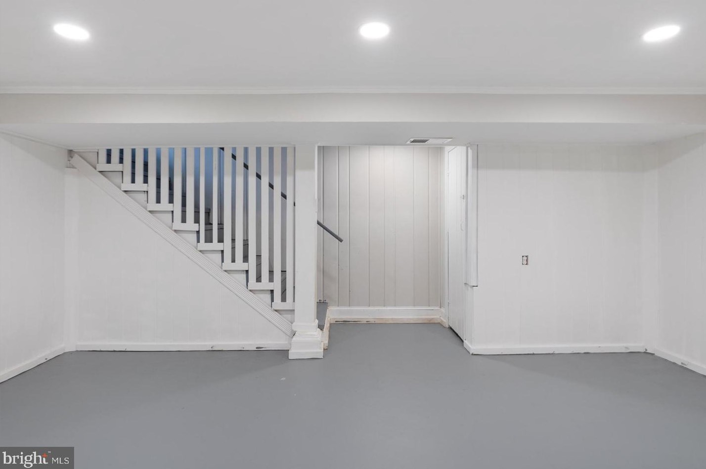 5202 Leverett St, Oxon Hill MD  20745-2032 exterior