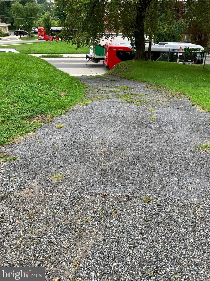 1105 Eastern Ave, Capitol Heights MD 20743-1033 exterior