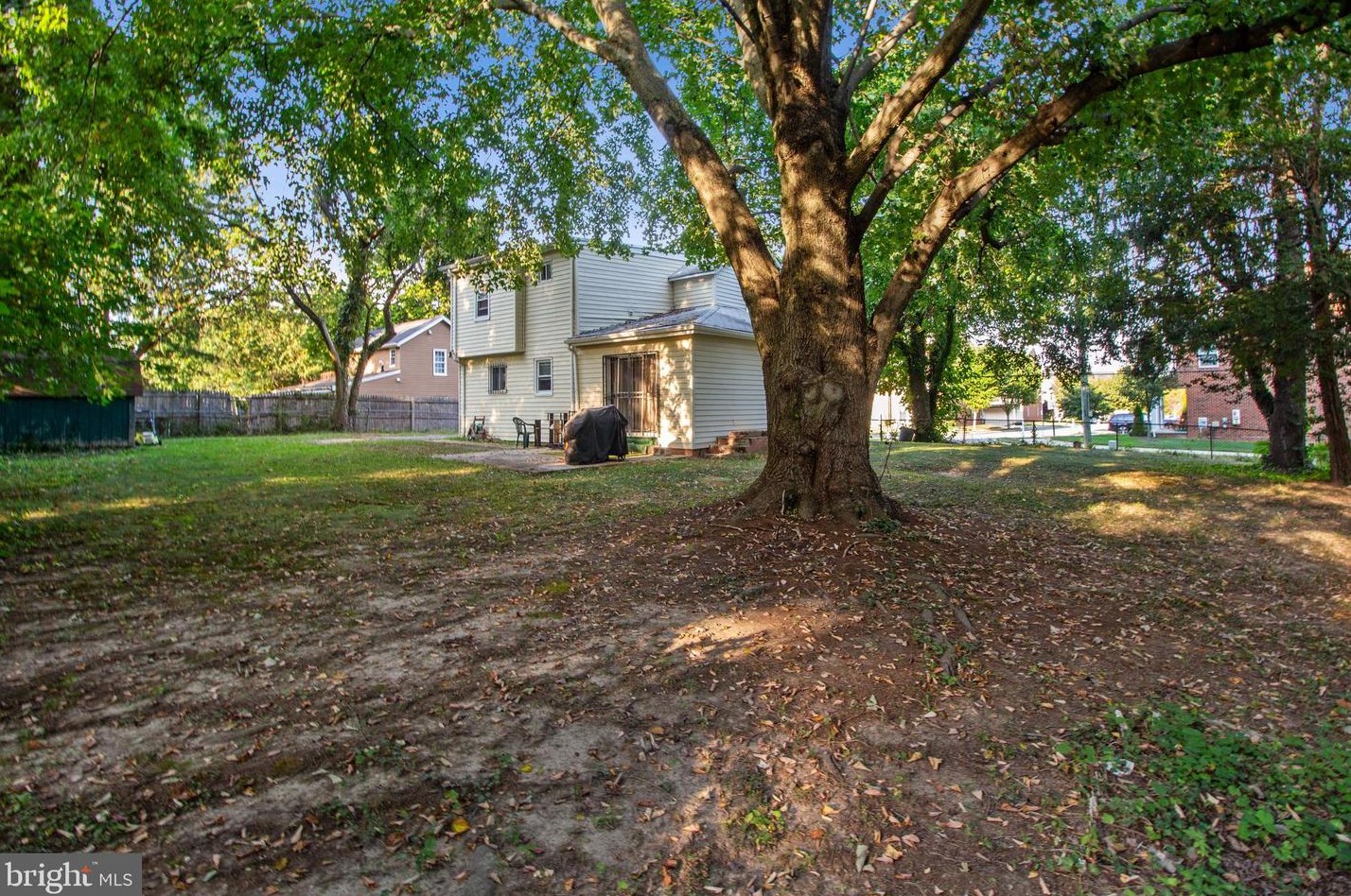 907 Rollins Ave, Capitol Heights MD 20743-3108 exterior