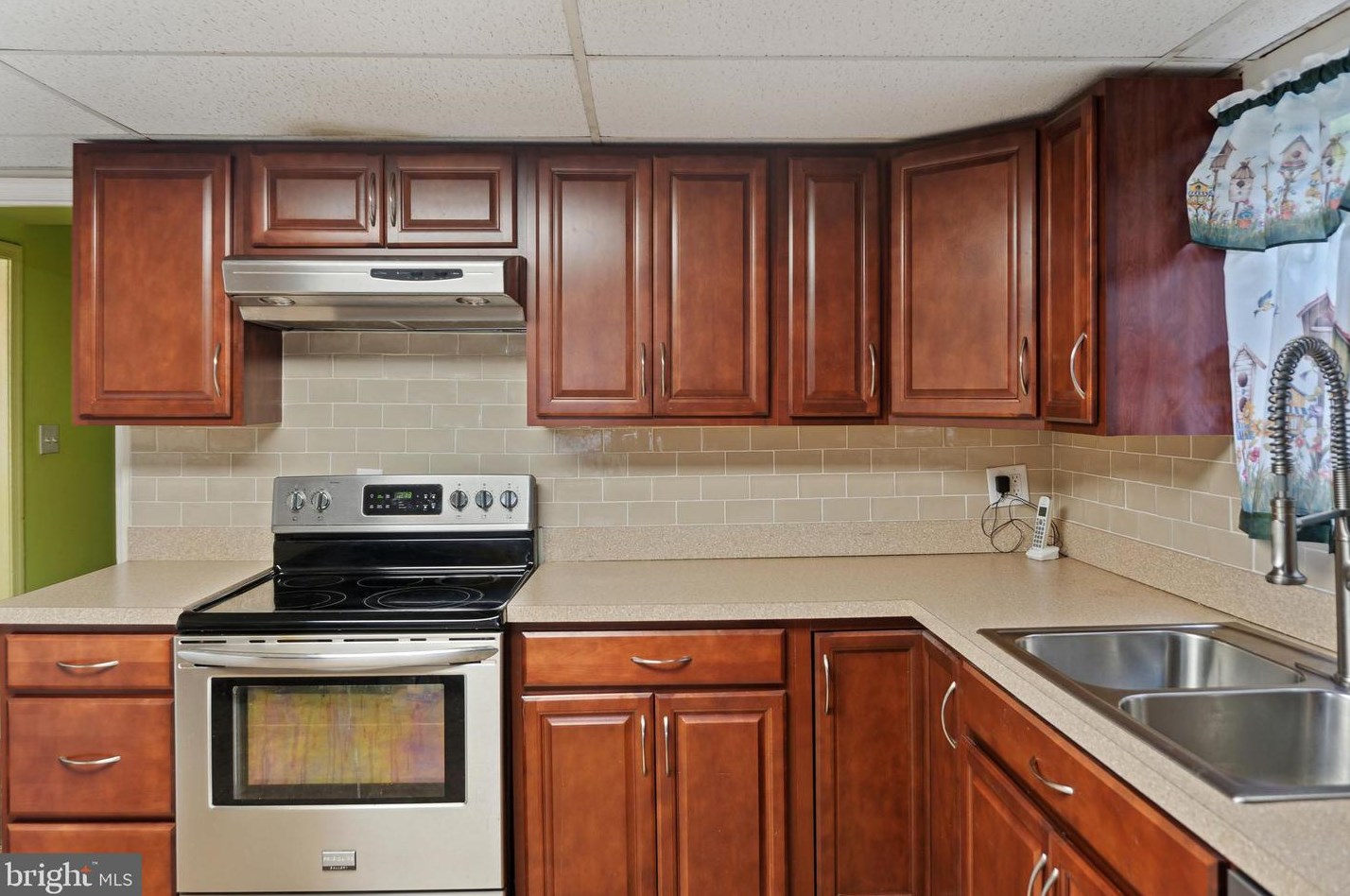 907 Rollins Ave, Capitol Heights MD 20743-3108 exterior