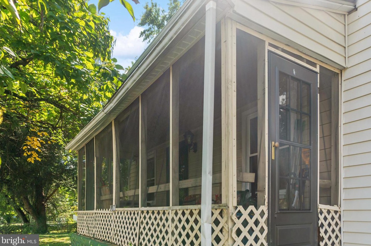 907 Rollins Ave, Capitol Heights MD 20743-3108 exterior