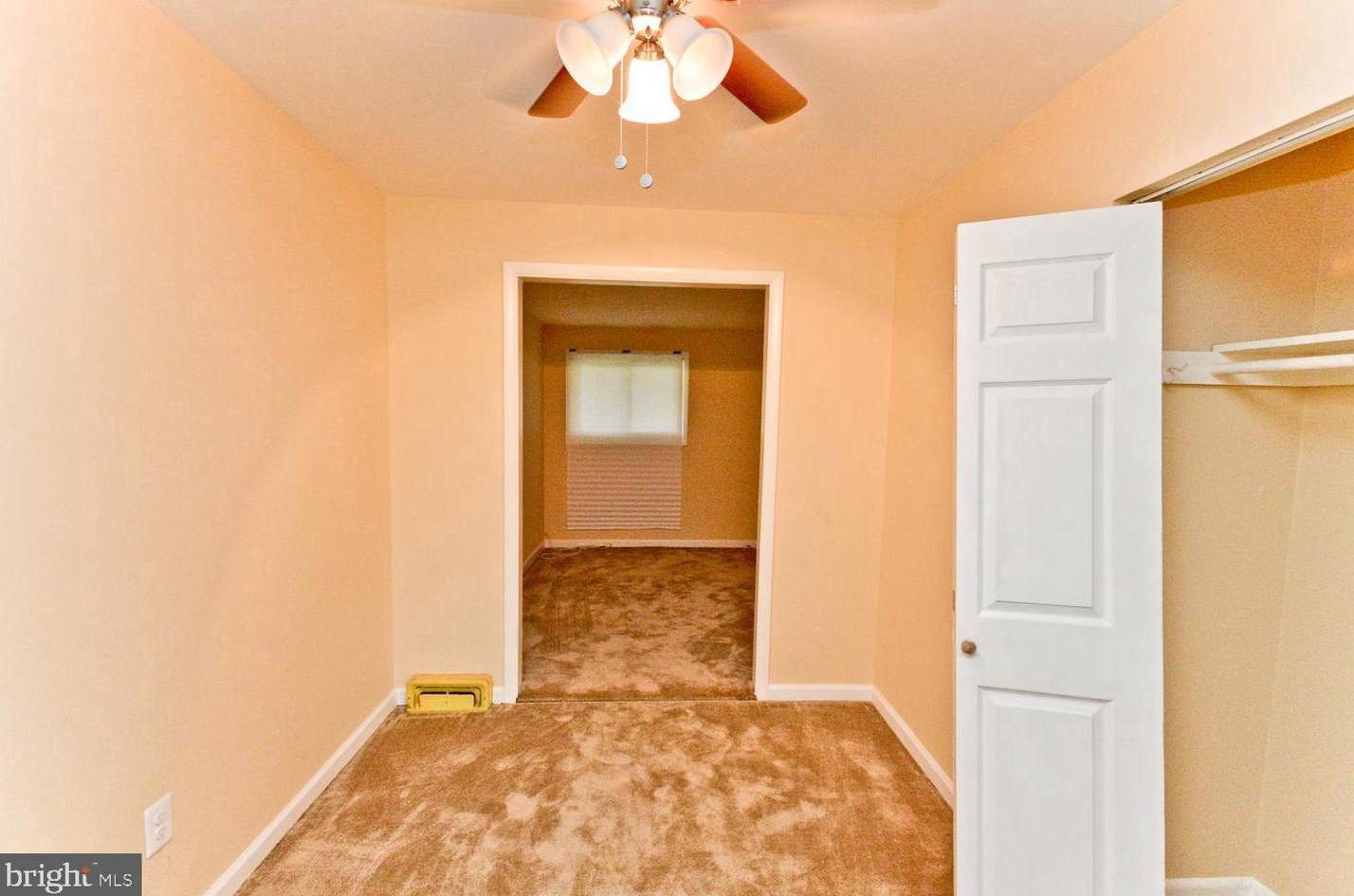 6904 Drylog St, Capitol Heights MD  20743-2403 exterior