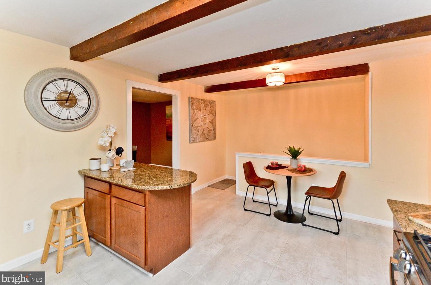 6904 Drylog St, Capitol Heights MD  20743-2403 exterior