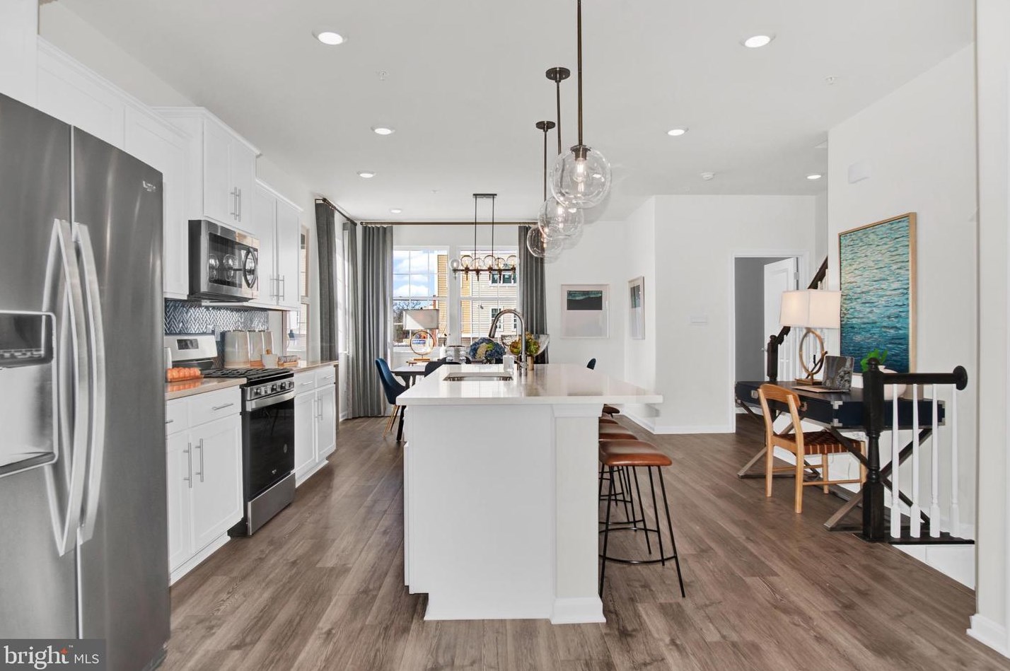 8752 Mimosa Ave, Clinton MD 20735-2647 exterior