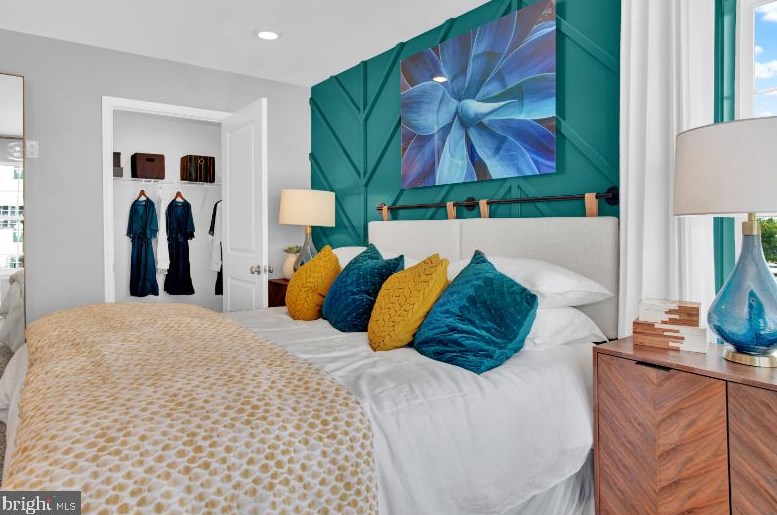 8754 Mimosa Ave, Clinton MD 20735-2647 exterior