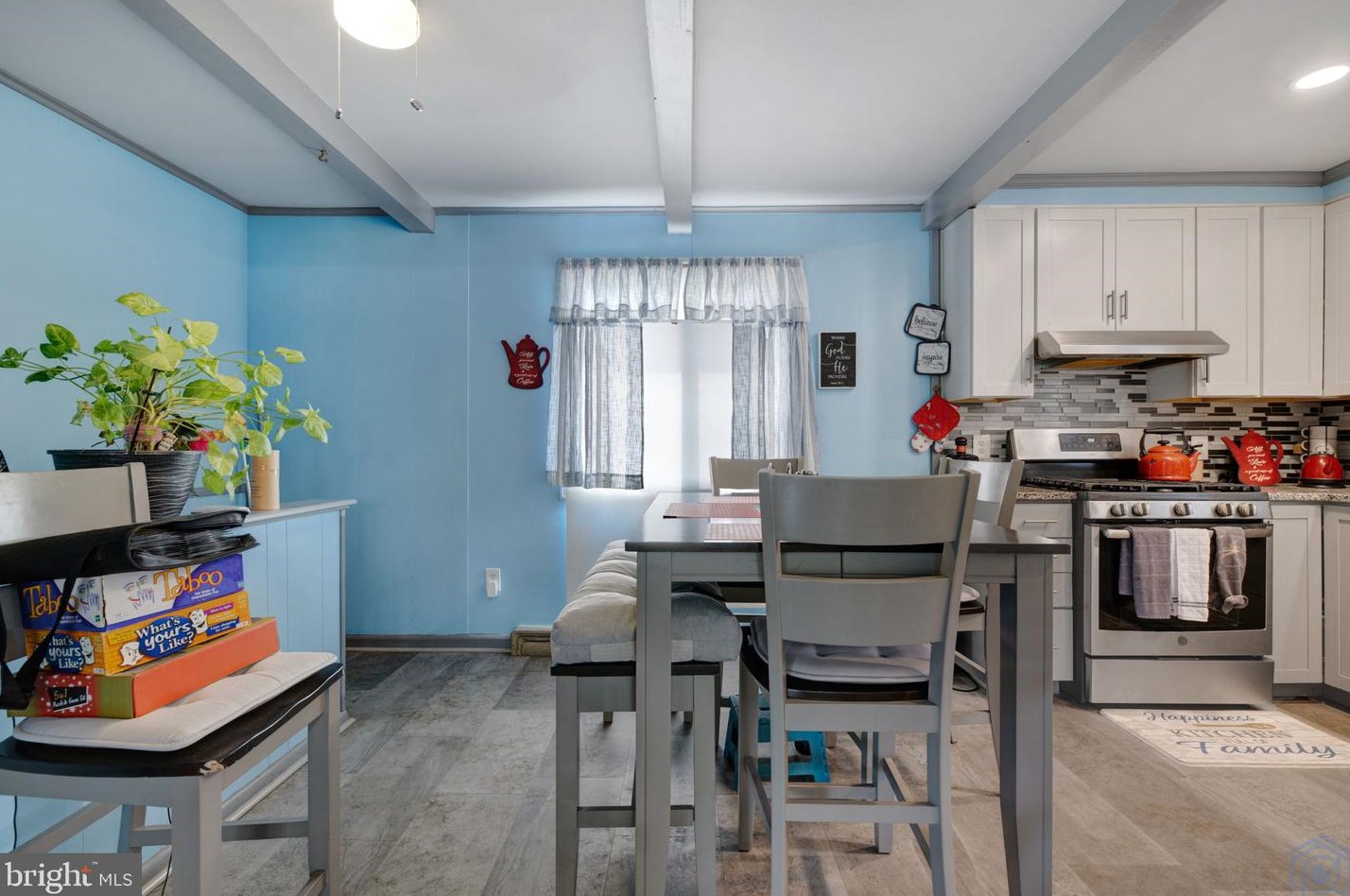 6815 Drylog St, Capitol Heights MD 20743-2401 exterior