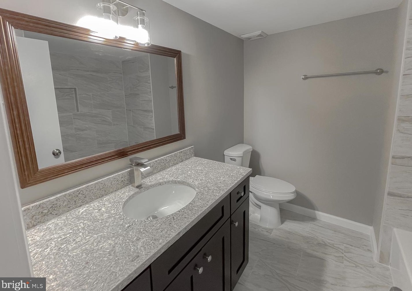 7605 Fox Hunt Ct, Clinton MD 20735-3063 exterior