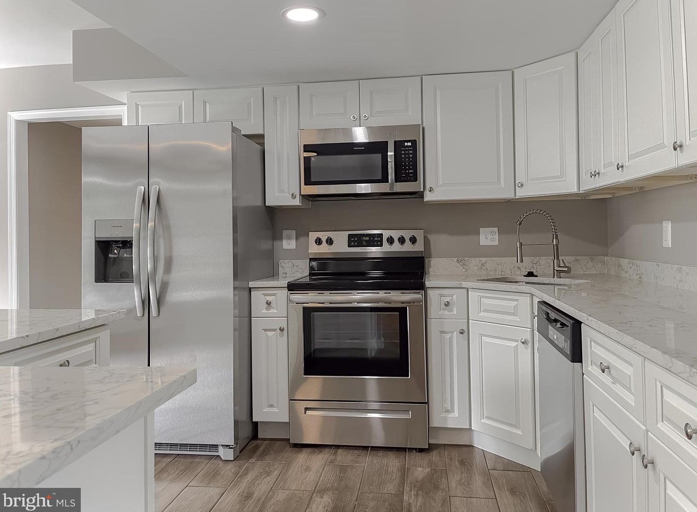 7605 Fox Hunt Ct, Clinton MD 20735-3063 exterior