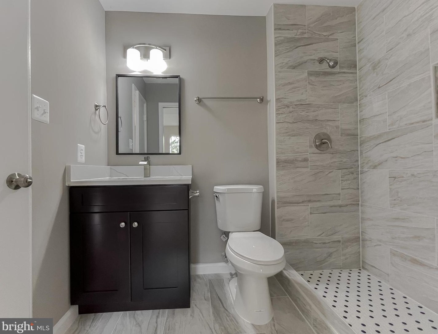 7605 Fox Hunt Ct, Clinton MD 20735-3063 exterior