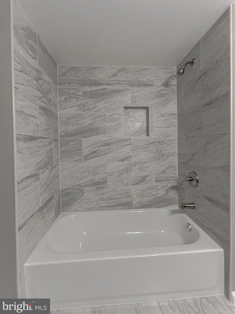 7605 Fox Hunt Ct, Clinton MD 20735-3063 exterior