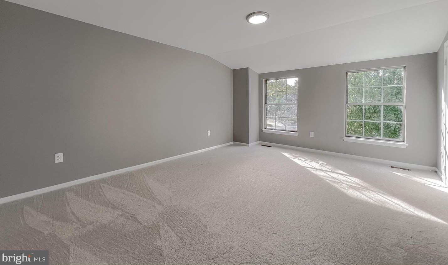 7605 Fox Hunt Ct, Clinton MD 20735-3063 exterior