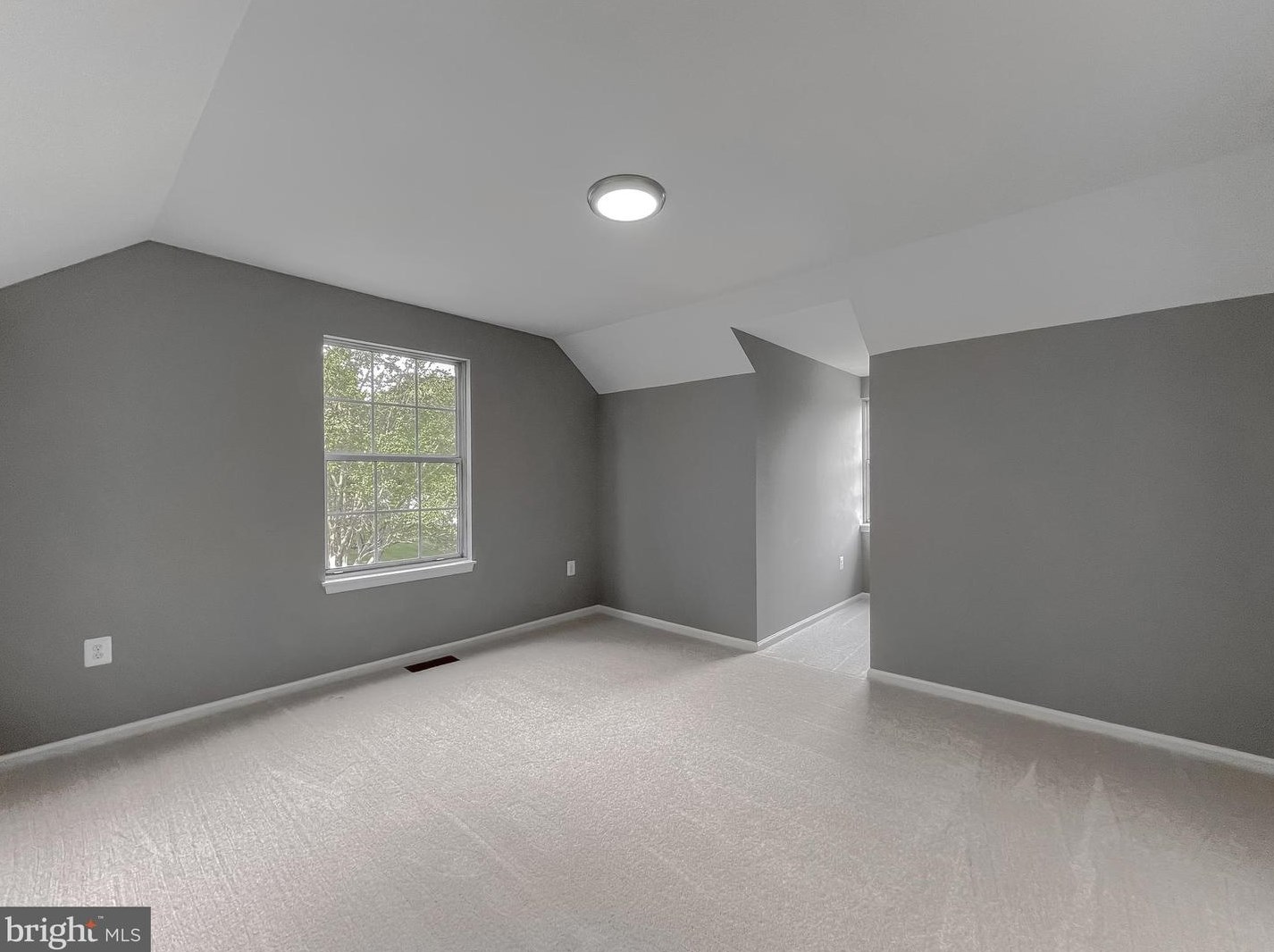 7605 Fox Hunt Ct, Clinton MD 20735-3063 exterior