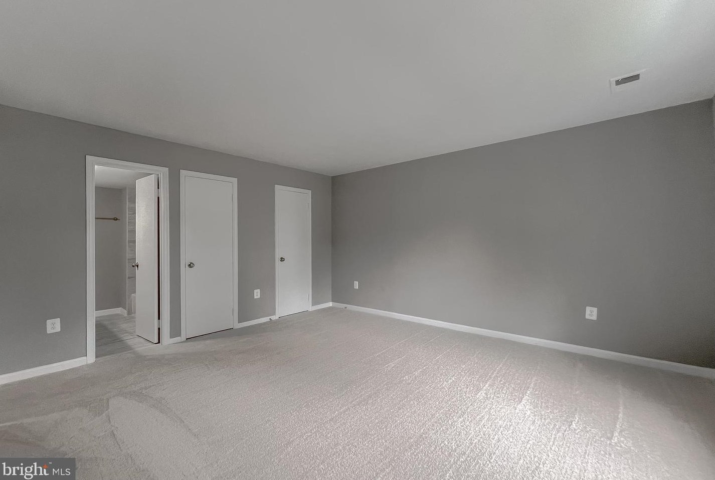 7605 Fox Hunt Ct, Clinton MD 20735-3063 exterior